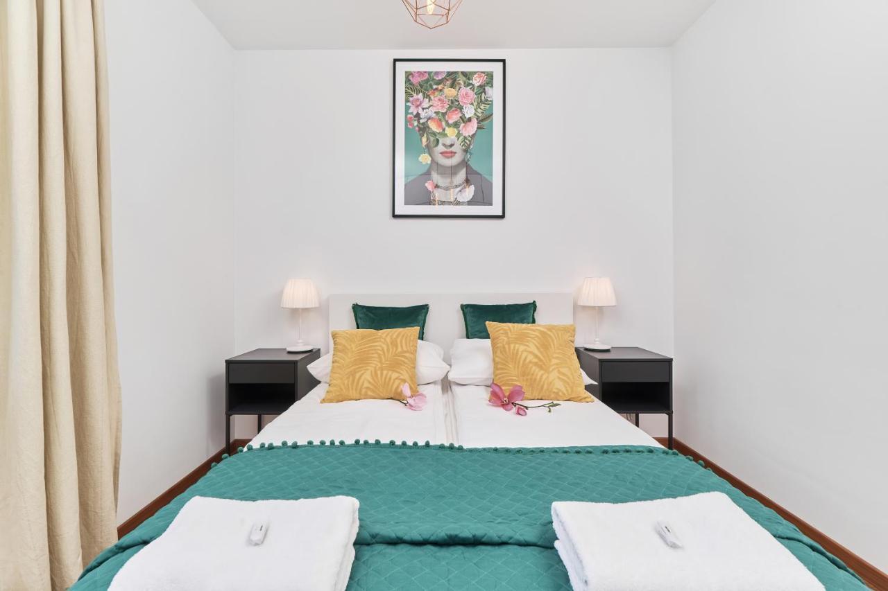Nowa Teczowa Apartments Promenada Staromiejska By Noclegi Renters วรอตซวาฟ ภายนอก รูปภาพ
