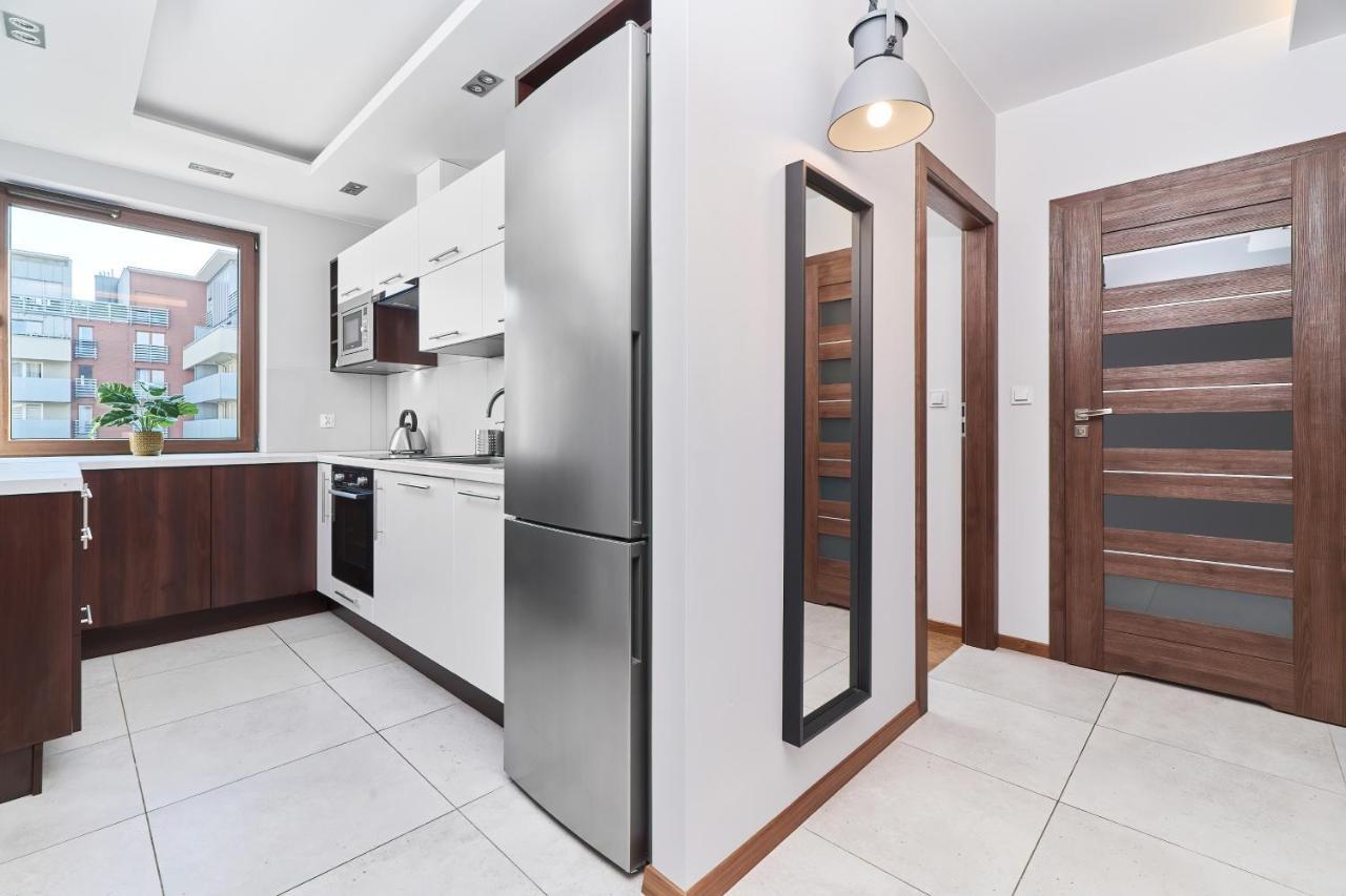 Nowa Teczowa Apartments Promenada Staromiejska By Noclegi Renters วรอตซวาฟ ภายนอก รูปภาพ