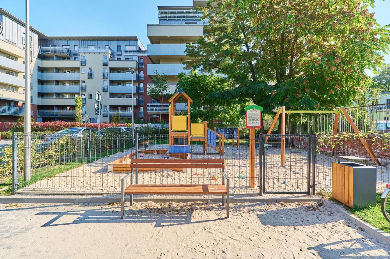 Nowa Teczowa Apartments Promenada Staromiejska By Noclegi Renters วรอตซวาฟ ภายนอก รูปภาพ